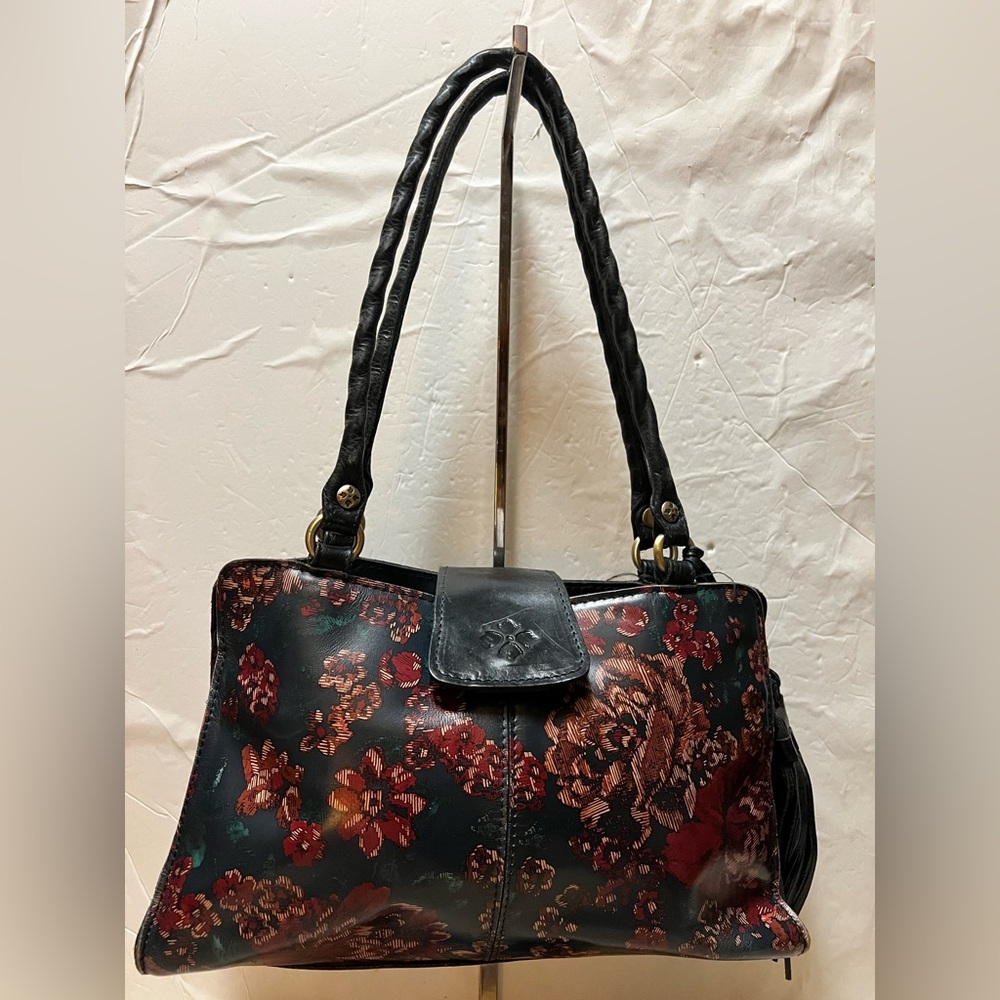 VGUC. Rienzo Satchel-fall tapestry by Patricia Nash.